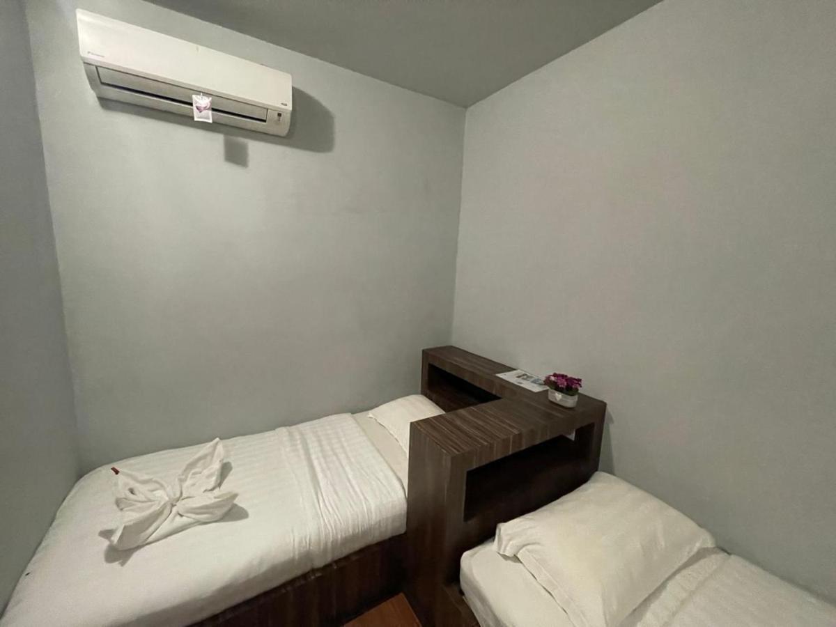 7 Inn Semporna Esterno foto